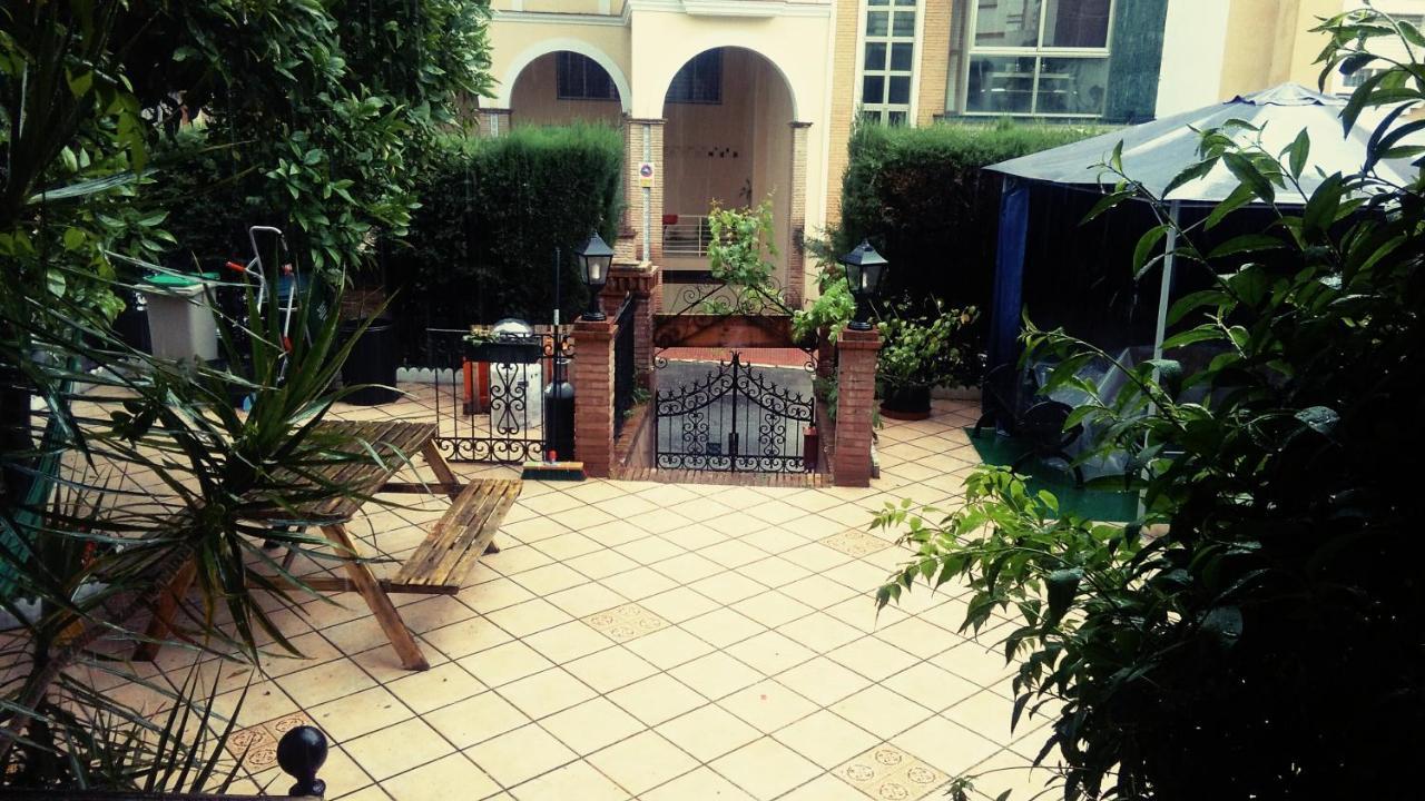 Casa Babylon Backpakers Hostel Málaga Buitenkant foto